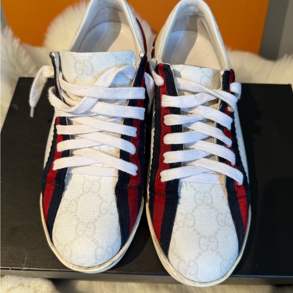 Gucci Women's Sneakers - Red, Blue, White - Picture 3 of 6